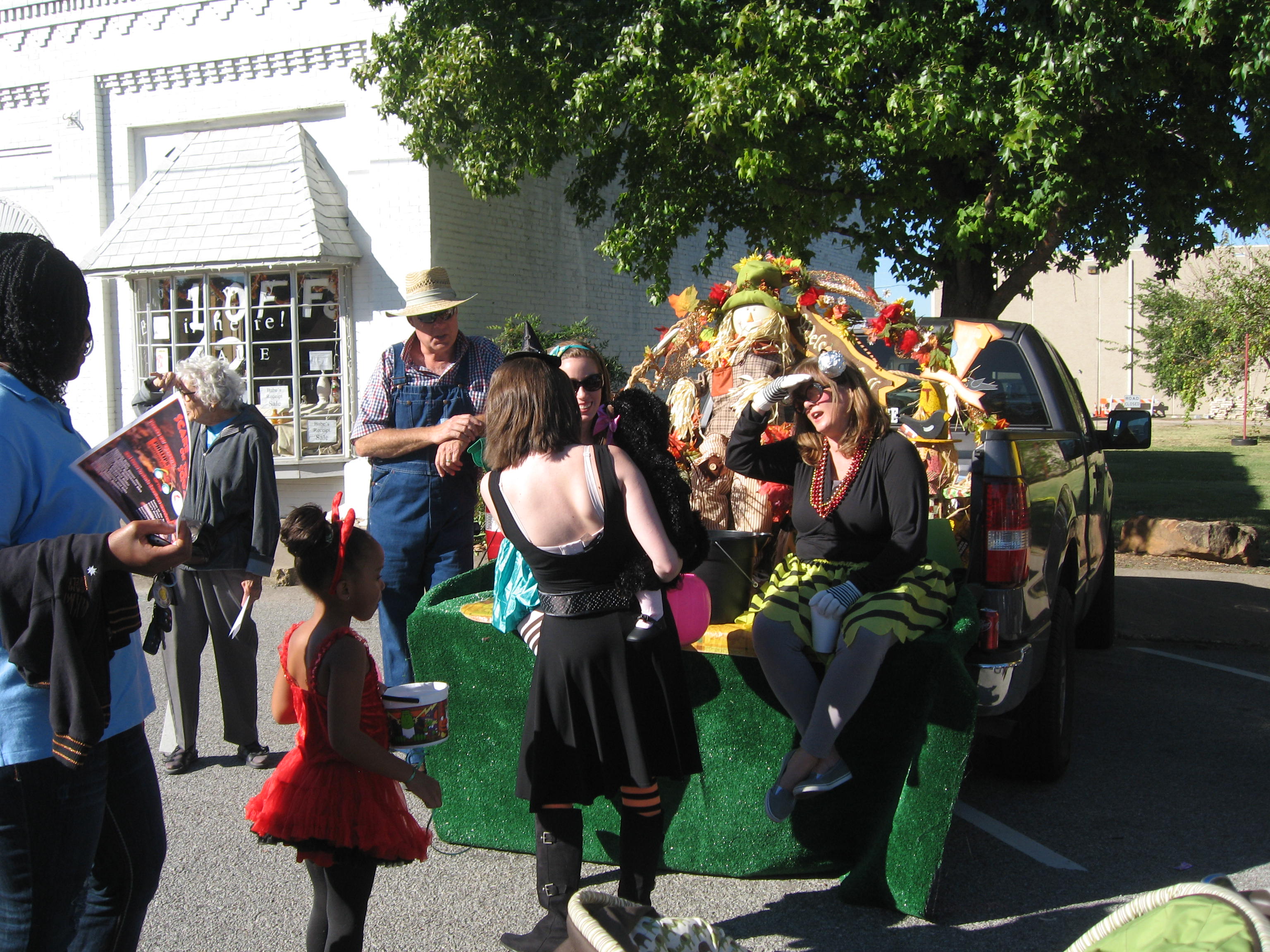 scare on the square 061